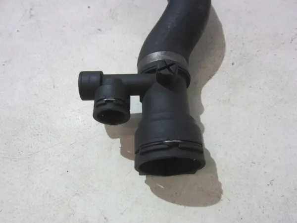 BMW OEM 11127806196 Durite d'eau pour M57 330D 184CH image 3