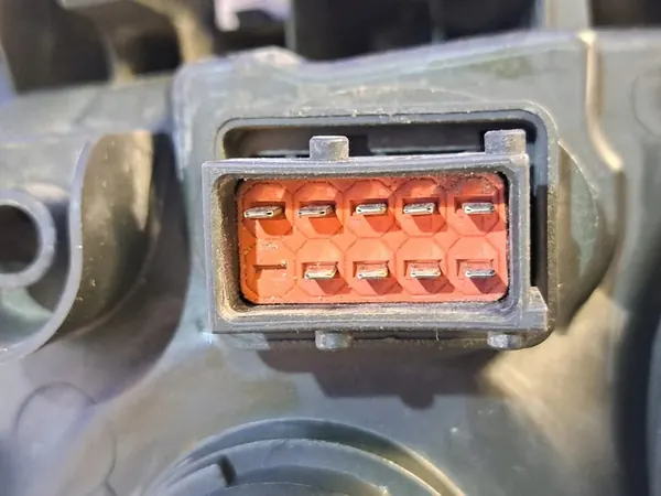 Saab 9-3 Ver2 2002 Oikea Etuvalo image 9