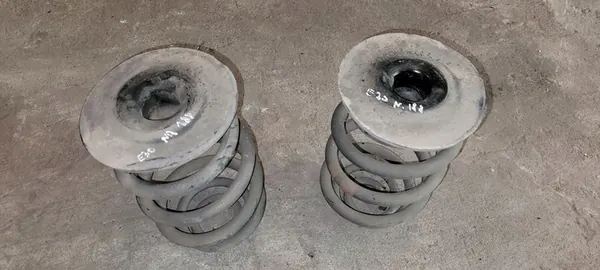 Rear Springs Pair BMW E30 OEM 43de image 2