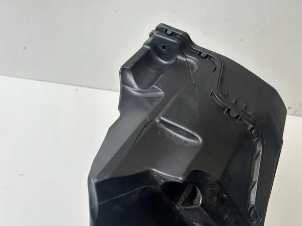 Audi OE Luftfilterhus image 5