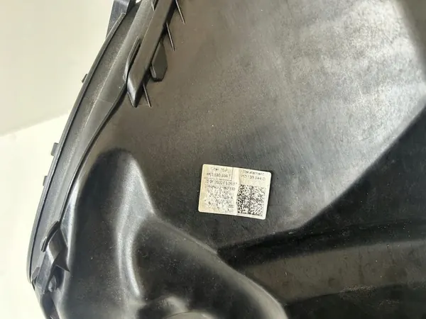 Audi OE Luftfilterhus image 6