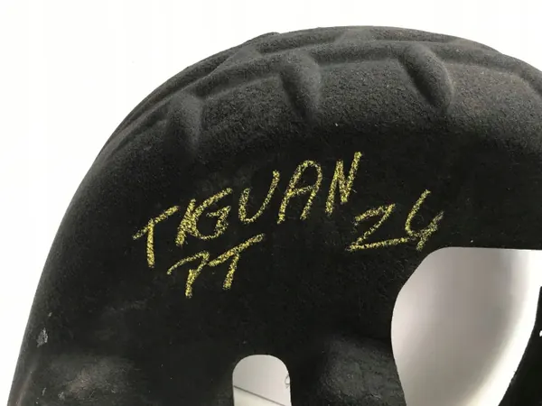 OEM 571810972B Taka-Oikea Pyöränkaari VW Tiguanille image 3