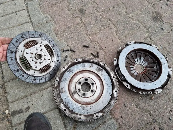 Embreagem completa VW Polo V 1.2 TDI image 5