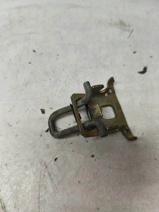 RENAULT CLIO II LIFT 01- Tavaratilan lukko 3D HB image 3