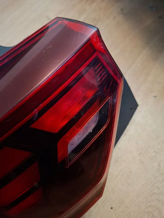 Lámpara Trasera Izquierda VW Polo VI 2G0945095F image 5