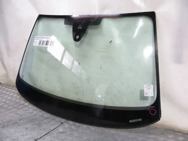 Audi A4 B9 Voorruit OEM 205/010 Gebruikt image 3