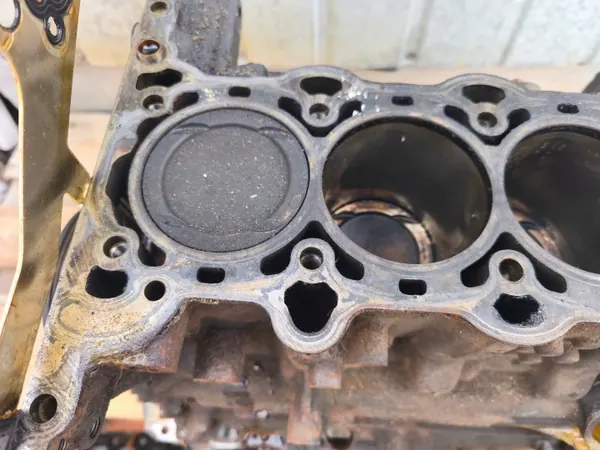 Bloco Motor Opel OEM 878539800000093 - Usado image 3