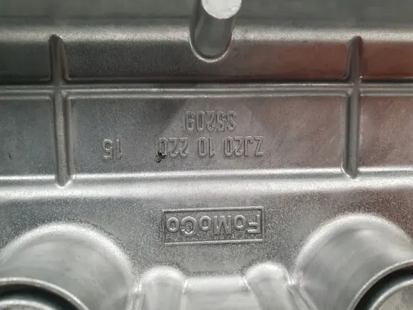 Mazda Ventildeckel OEM zj201022015 4car - Gebraucht image 4