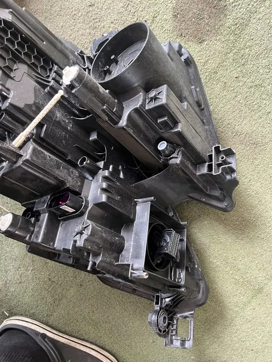 Skoda OE 255099 Farol Dianteiro Direito image 7