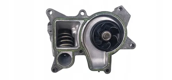 BMW Vattenpump Termostat Hölje N47 OEM 7797640 image 5