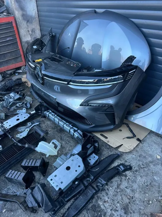 Renault 5 E-Tech Framdelskit OEM Megane v adler image 4
