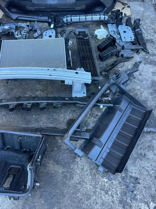 Renault 5 E-Tech Framdelskit OEM Megane v adler image 7
