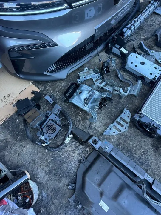 Renault 5 E-Tech Framdelskit OEM Megane v adler image 9