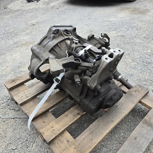 Manuaalivaihteisto 6-vaihteinen VW Touran I GQN image 4