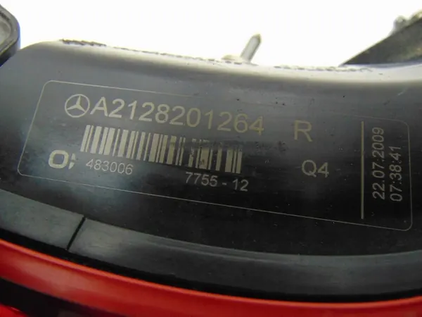 Rechter Achterlicht Mercedes E-Klasse W212 A2128201264 image 10