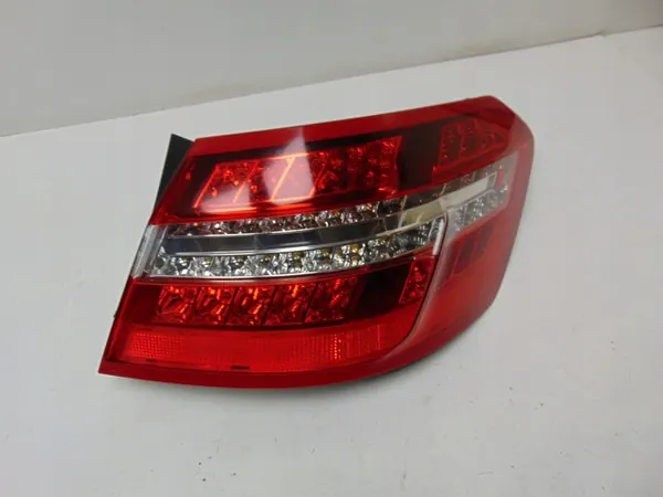 Rechter Achterlicht Mercedes E-Klasse W212 A2128201264 image 3
