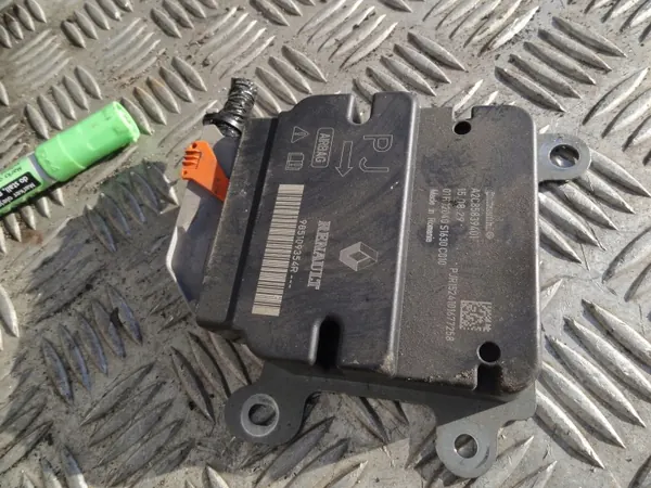 Módulo sensor airbag Dacia Dokker OEM 985109354R image 2