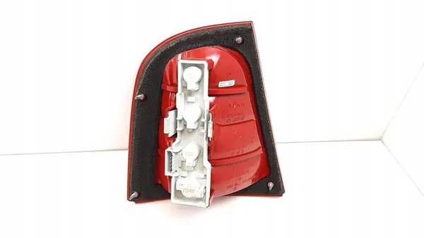 2002 Skoda Octavia Mk1 Bakljus 1U6945096 image 2