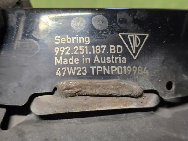 Uitlaatpunten Porsche 911 992 OEM 992251188BD/187BD image 4