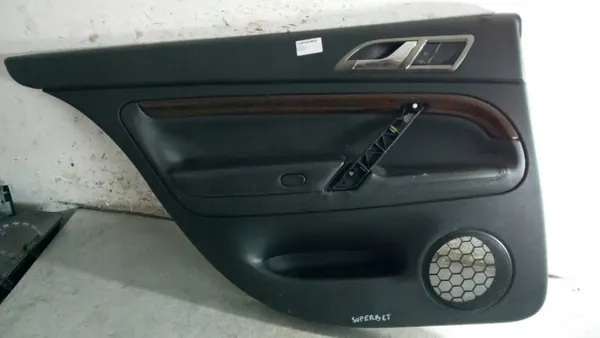 Vänster Bakdörrspanel Läder OEM 3U5867209A Skoda Superb image 2