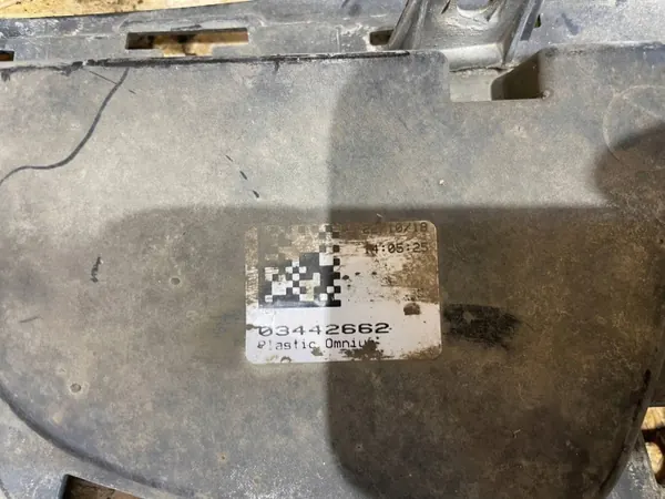 Plaque inférieure pare-chocs avant OEM KT1B-A8B384-A image 8