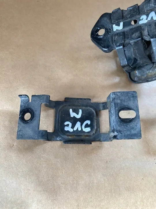 MERCEDES CL W216 Motorhuvudstöd image 3