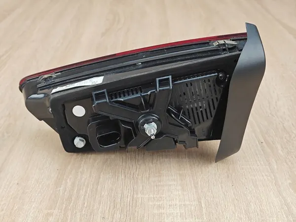 Lámpara trasera LED del maletero izquierda Audi A6 C7 Sedan image 3