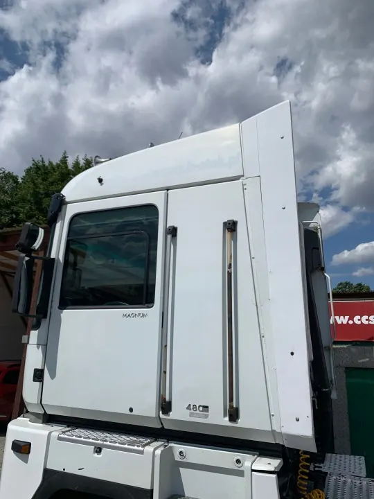 Cabine Complète Renault Magnum DXI Lift Vega OEM image 5