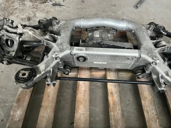 Suspensión trasera completa BMW G11 G12 OEM 8638073 image 6