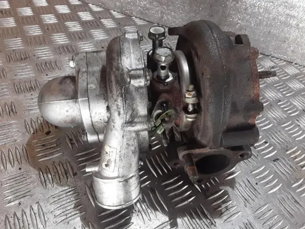 Turbo OEM 09070900327 Toyota Corolla Versolle image 3