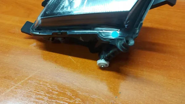 Farol Dianteiro Direito VW Jetta 15-18 image 8