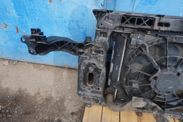 KIA SPORTAGE III SL Feixe do Para-choque Frontal 2.0 Gasolina OEM image 9