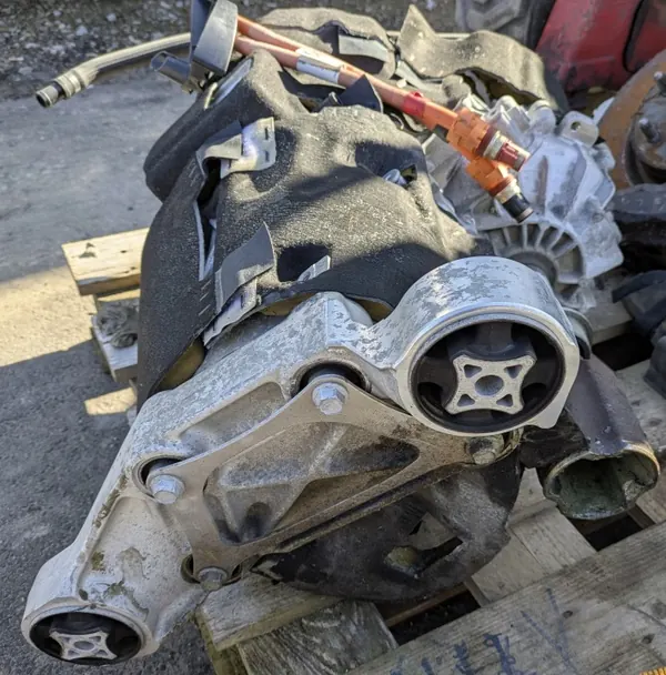 Motor Elétrico Dianteiro Tesla OEM 1035000-00-J Usado image 3