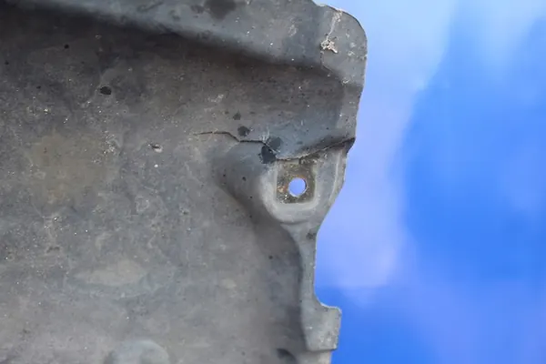 Nedre motorplåt OE Mercedes CLK W209 A2095241730 image 8