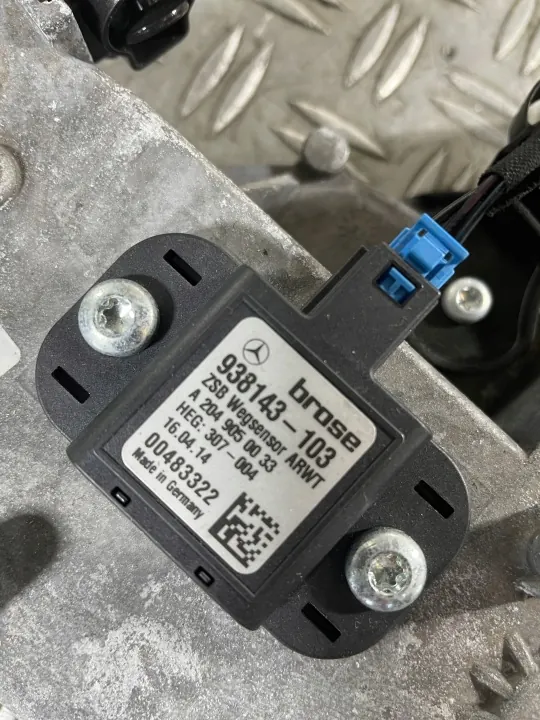 Mecanismo elevador porta-malas Mercedes E W212 OEM A2128203742 image 3