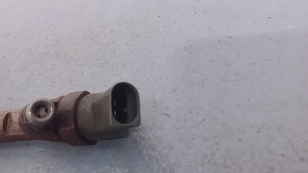 MERCEDES W168 1.7 CDI Injektor 0445110116 A6680700987 image 3