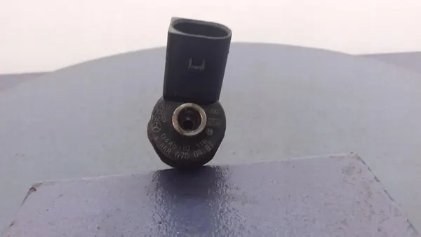 MERCEDES W168 1.7 CDI Injektor 0445110116 A6680700987 image 4