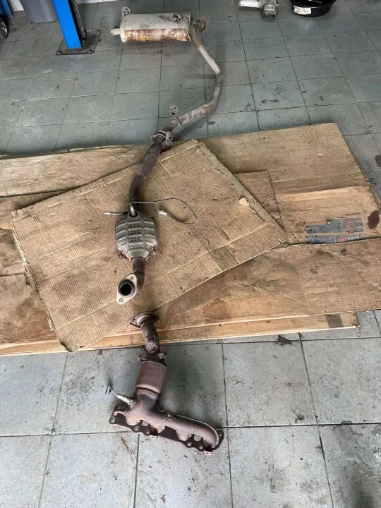 Système d'échappement Suzuki Jimny 2013 OEM MTR6834 image 2