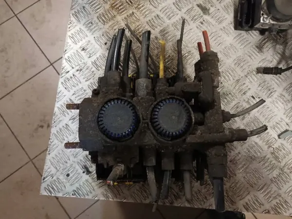 Soupape Modulateur Remorque Wabco TEBS-E3 OEM 275470 image 4