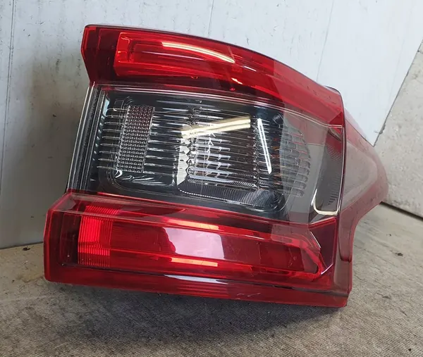 NISSAN QASHQAI II J11 2017-2021 HÖGER BAK LED LAMPA 26550HV00A image 4