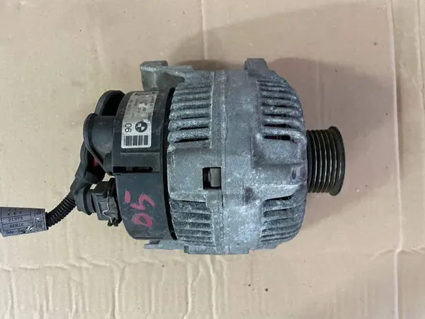 Vaihtovirtageneraattori 90A BMW E46 316i 318i M43 OEM 1435429 image 2