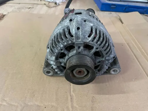 Vaihtovirtageneraattori 90A BMW E46 316i 318i M43 OEM 1435429 image 4