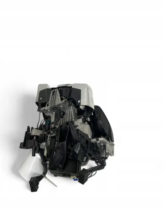 Porsche Macan 2018 Phare gauche Pièce OEM 10310033020 image 10