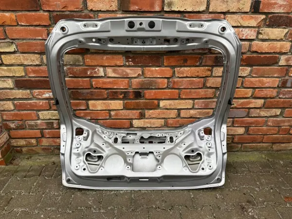 Puerta Trasera Toyota C-HR OEM - Usada, 2016-2023 image 4