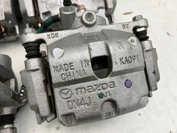 Étrier de frein avant droit Mazda MX30 OEM 20- image 4