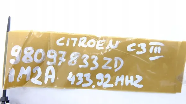 Mando Citroen C3 III OEM 98097833ZD - Usado image 5