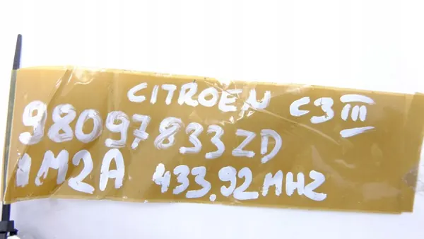 Mando Citroen C3 III OEM 98097833ZD - Usado image 6