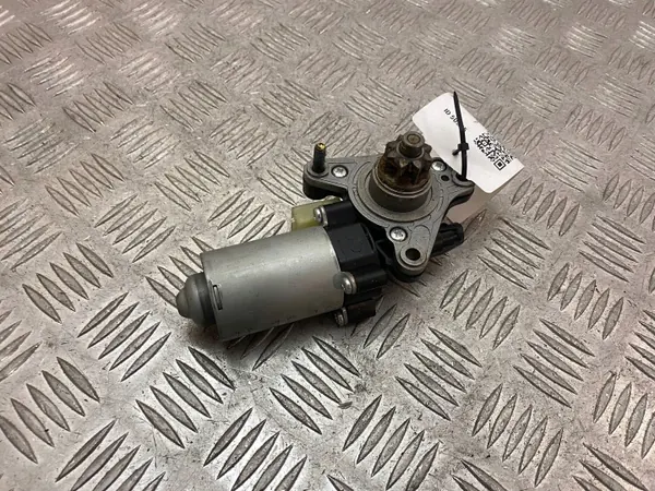 KIA Sportage Sitzmotor OEM 88681F2000 image 2