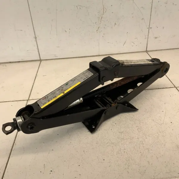 Cric OEM 5412587452325412541 pour VW Passat B8 image 4