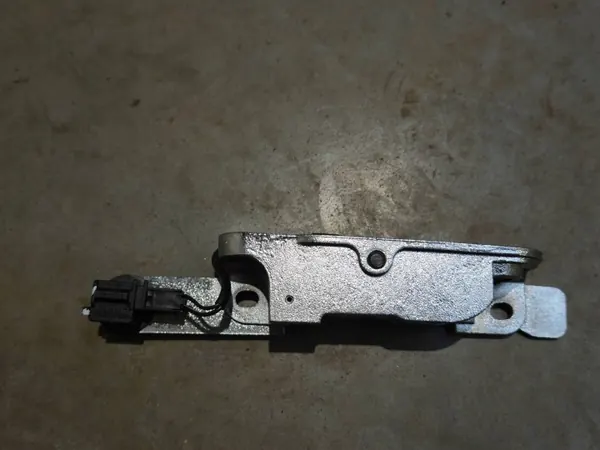 Katonlukko OEM 1Y0821549A VW New Beetle Cabriolle image 2